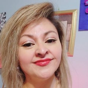 Meet your Posher, Lia